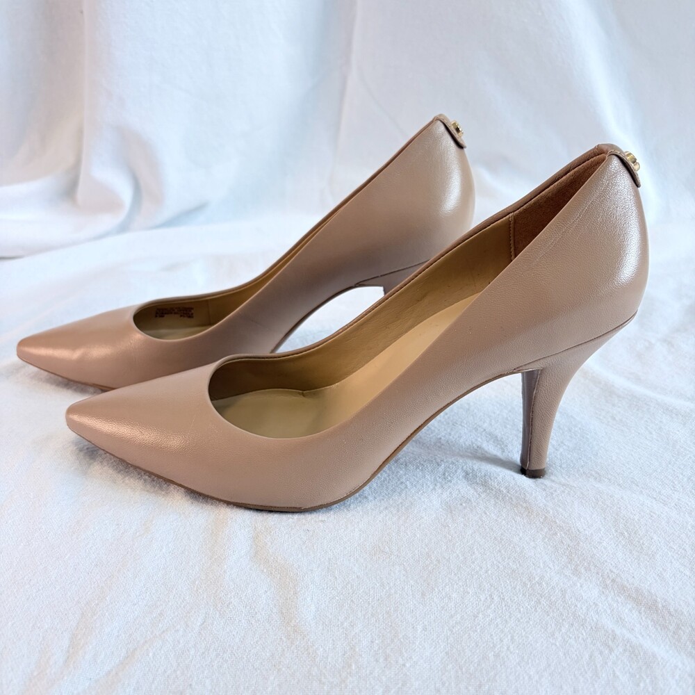 Michael Kors Nude Leather Pumps Heels Pointed Toe Classic Office Chic Size 8.5M